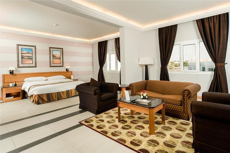 فندق Ramada By Wyndham Qurum Beach مسقط المظهر الخارجي الصورة