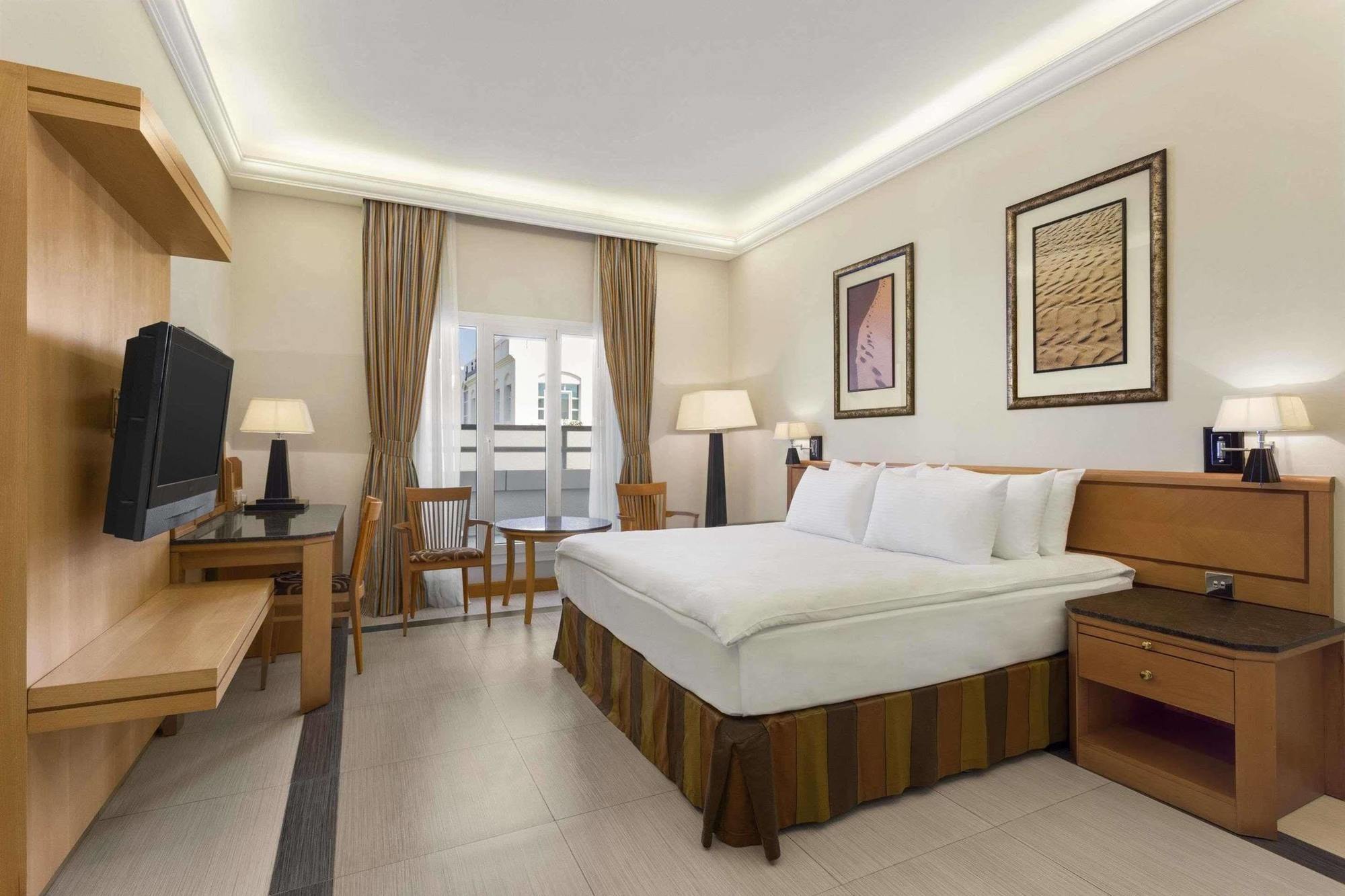 فندق Ramada By Wyndham Qurum Beach مسقط المظهر الخارجي الصورة