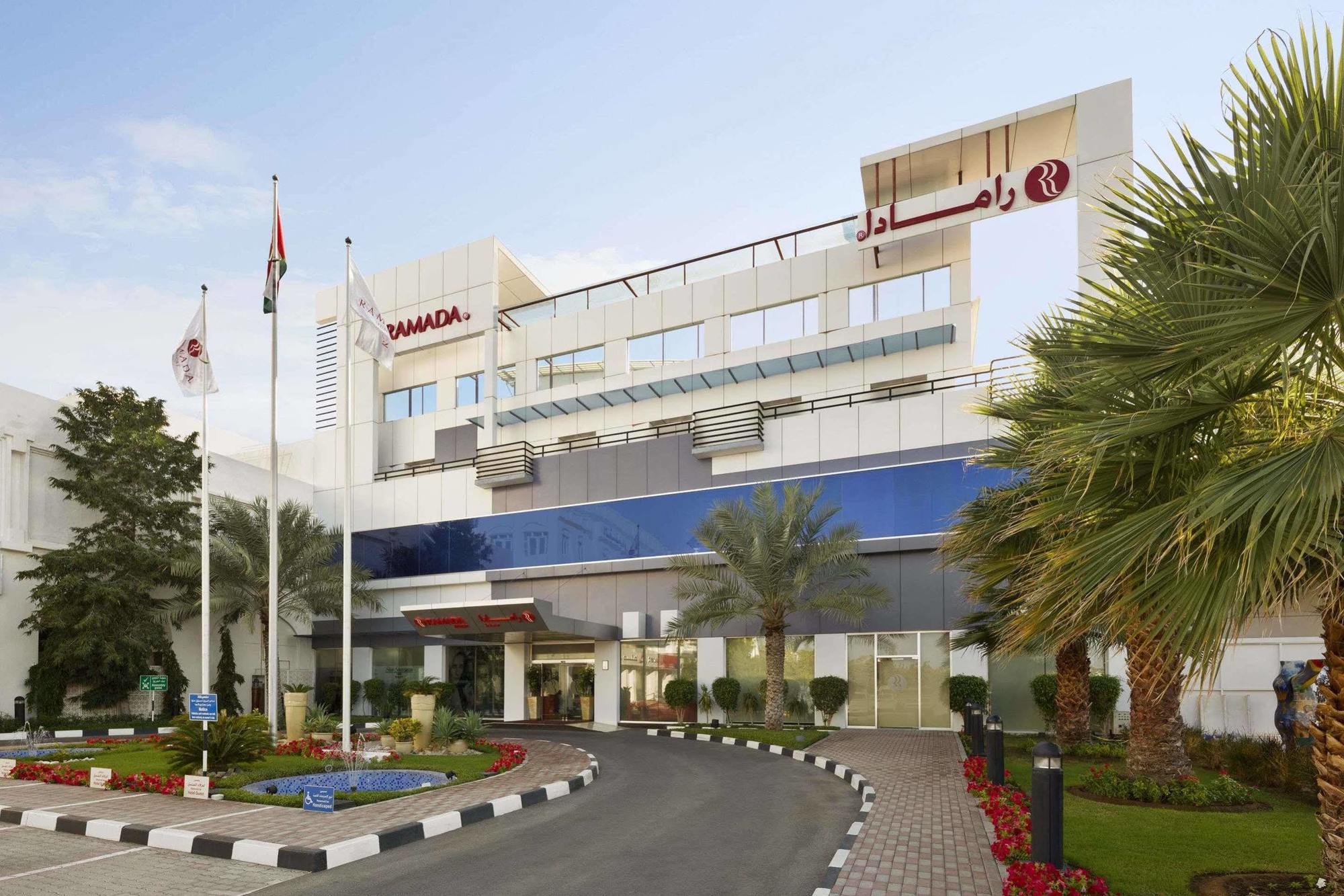 فندق Ramada By Wyndham Qurum Beach مسقط المظهر الخارجي الصورة