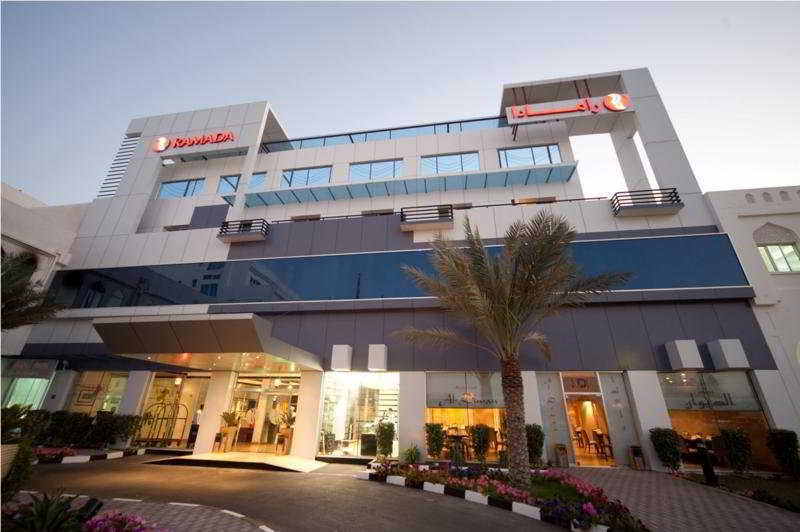 فندق Ramada By Wyndham Qurum Beach مسقط المظهر الخارجي الصورة